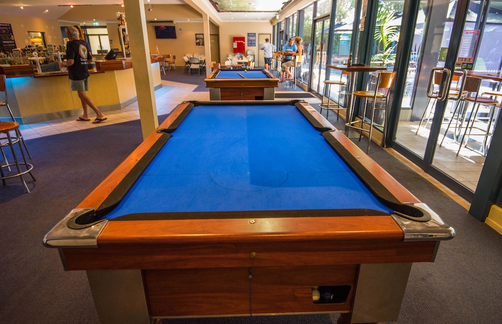 Settlers Inn 3/58