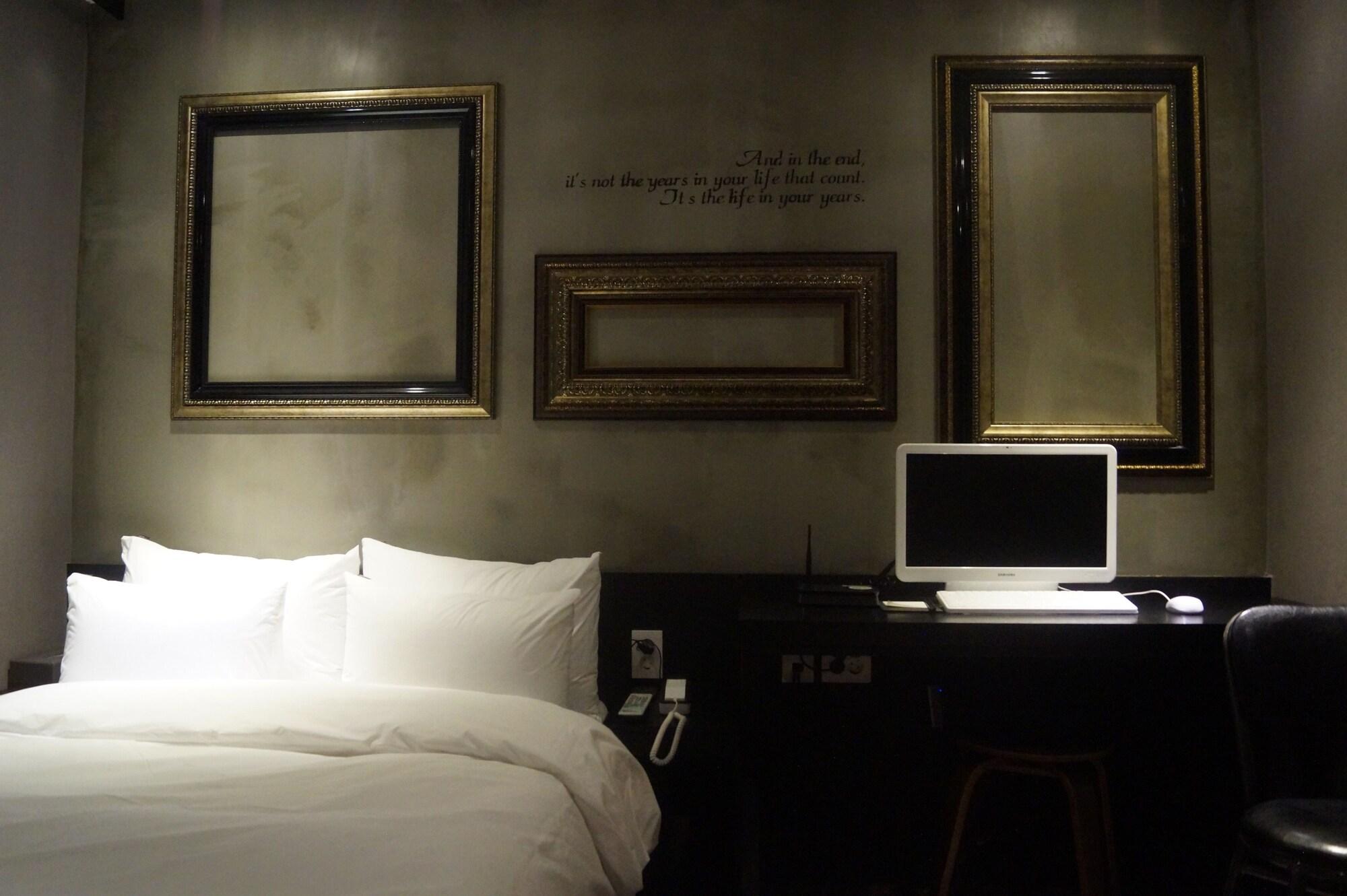 Design Hotel Xym 20/44