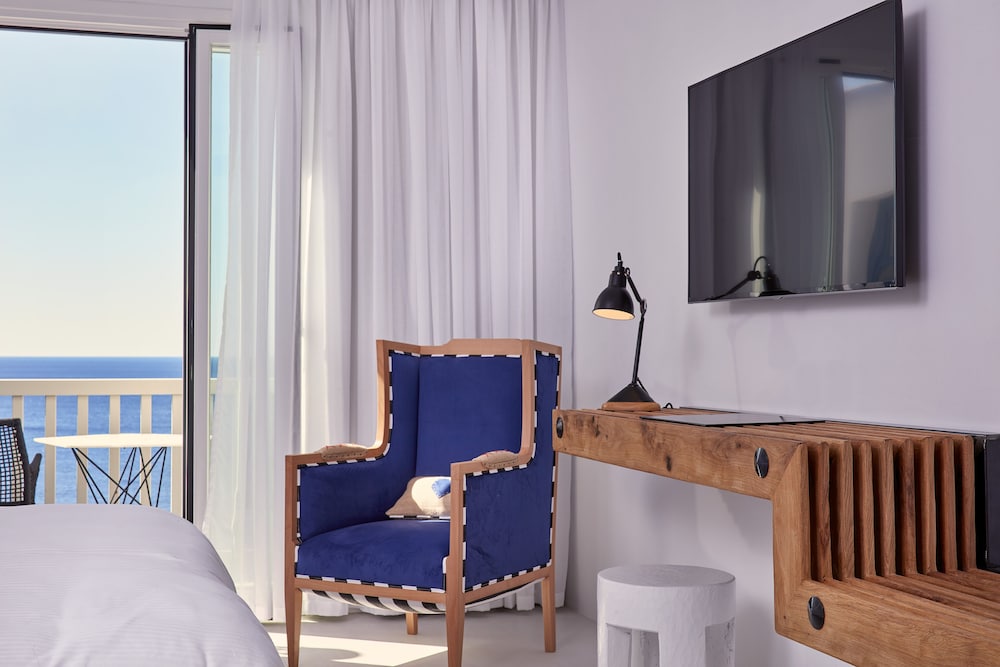 Myconian Imperial - Leading Hotels Of The World 25/70