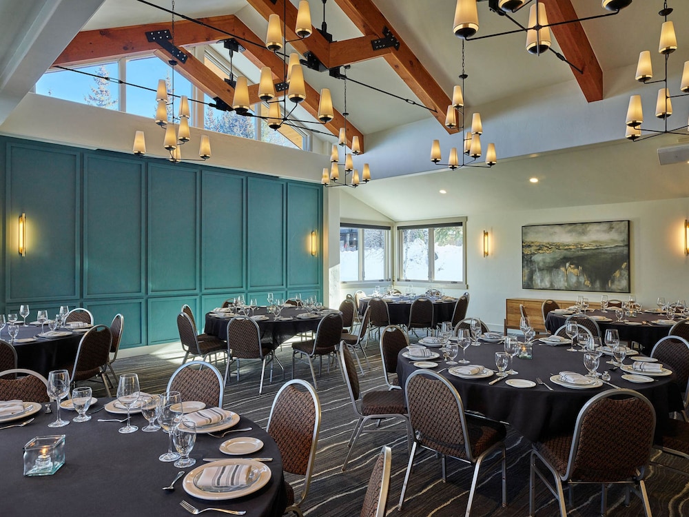 The Stonebridge Inn A Destination Hotel 36/45