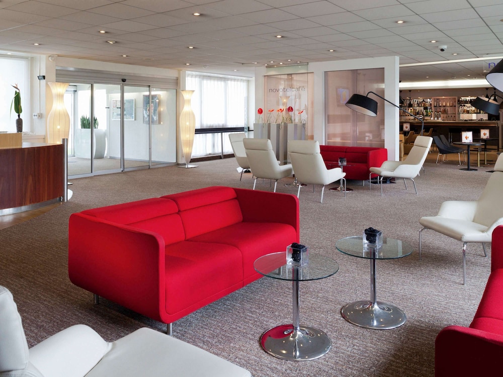 NOVOTEL MASSY PALAISEAU 57/80