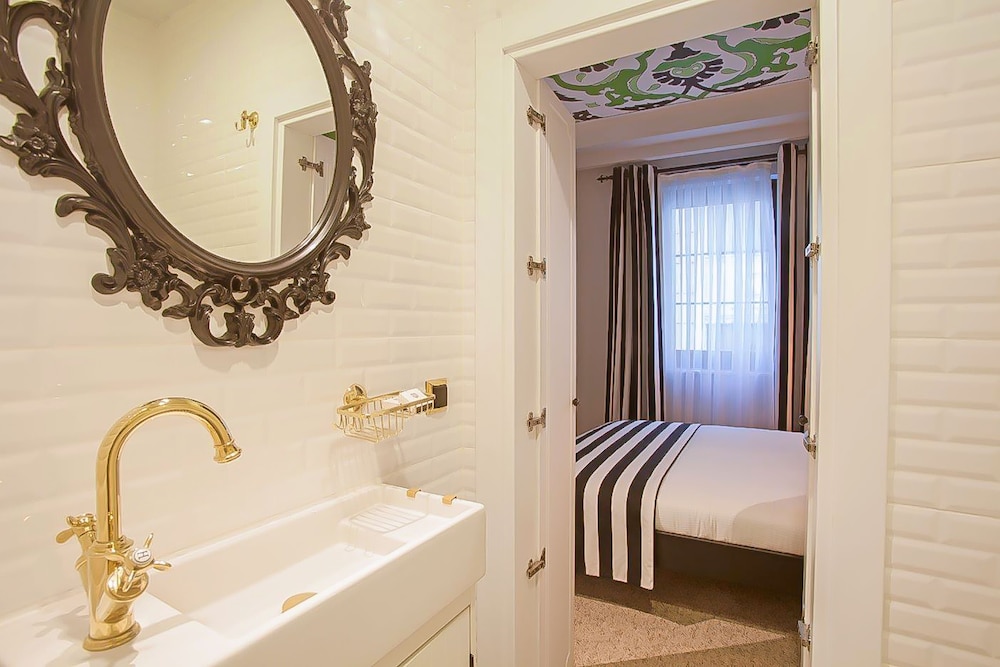 Araf Hotel 48/50