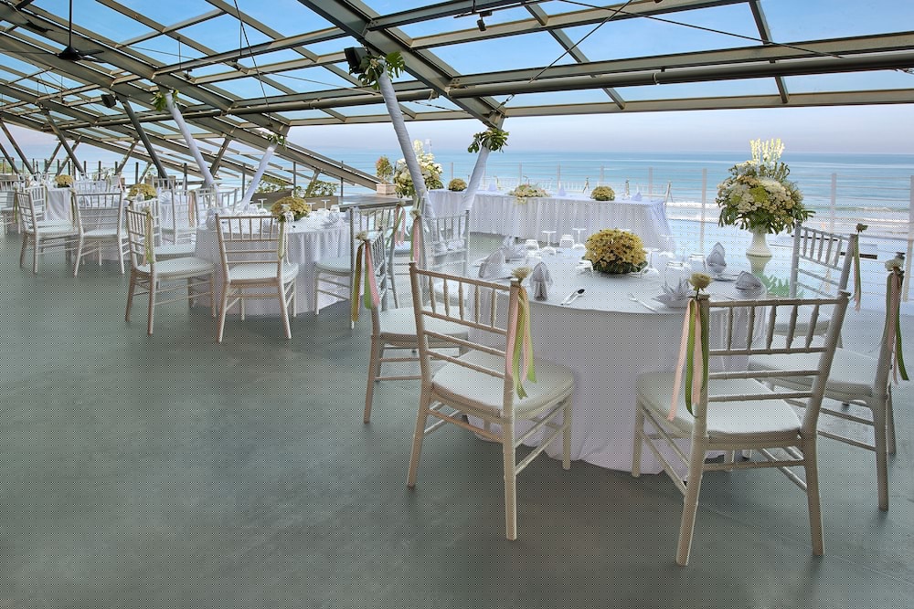 Grand Seminyak - Lifestyle Boutique Resorts 76/93