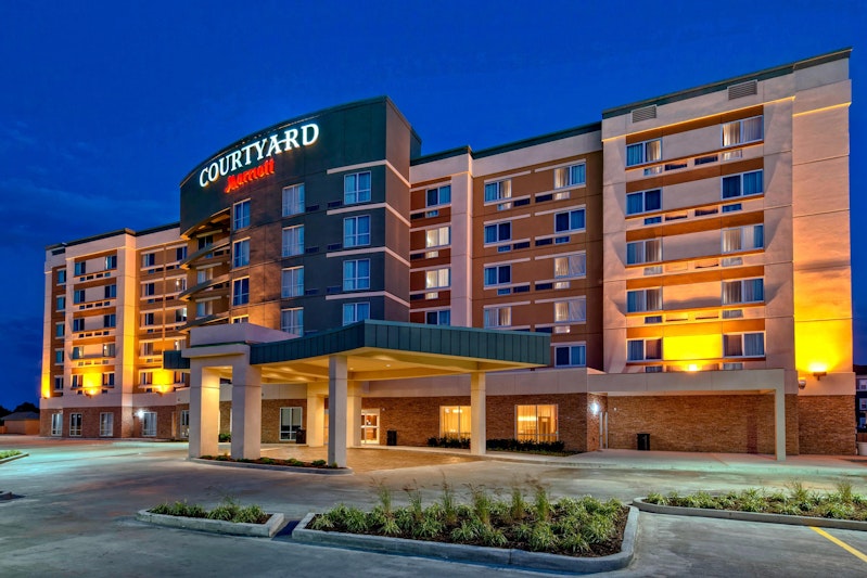 COURTYARD WESTBURY LONG ISLAND 2/21