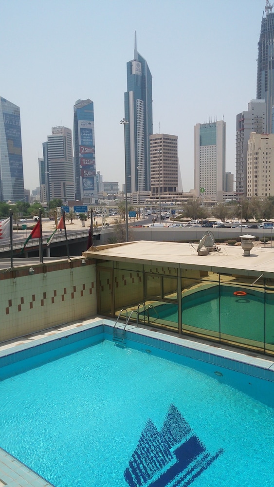 Kuwait Continental Hotel 14/19