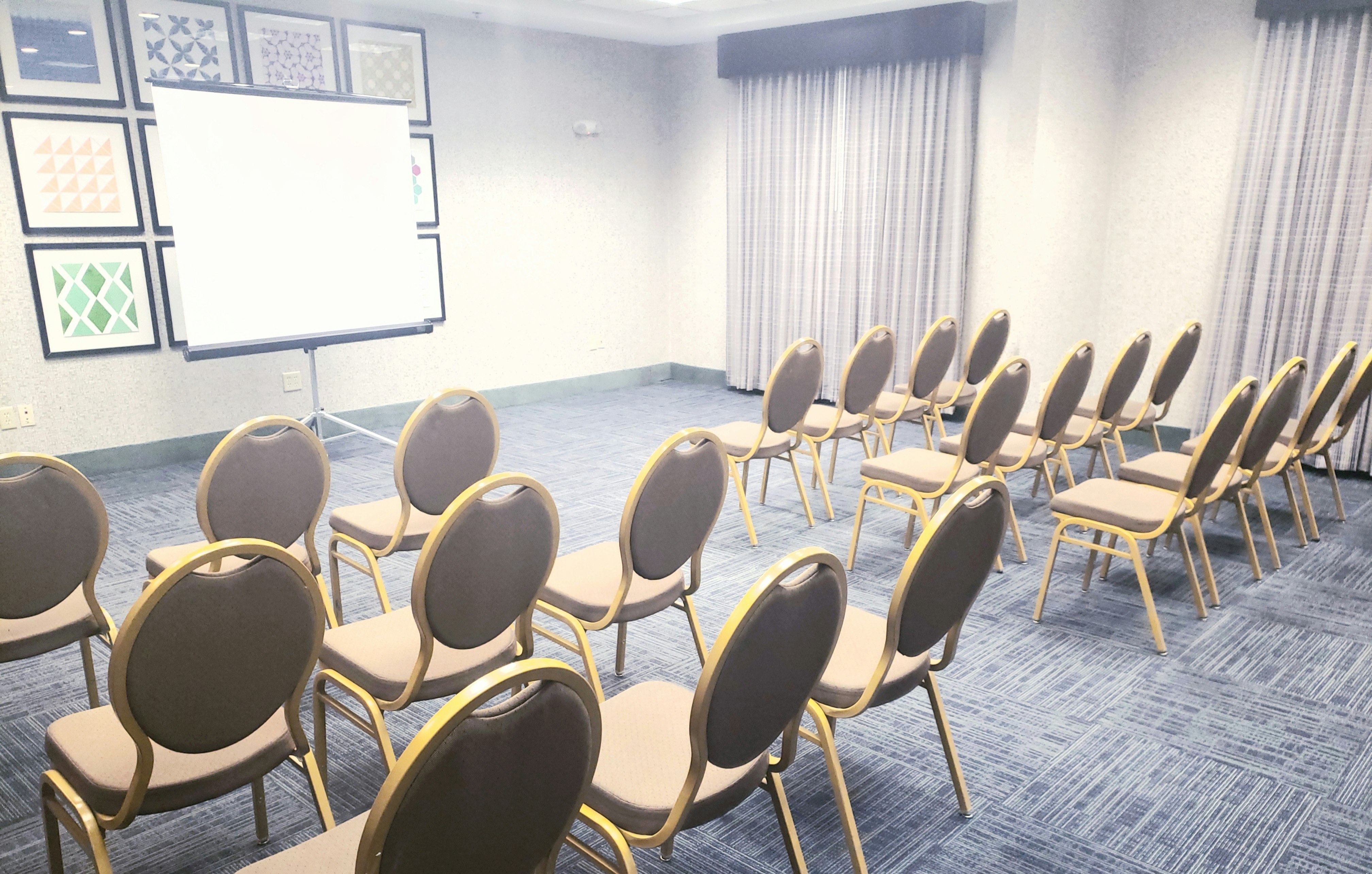 Holiday Inn Express Hotel Suites San Angelo 52/58
