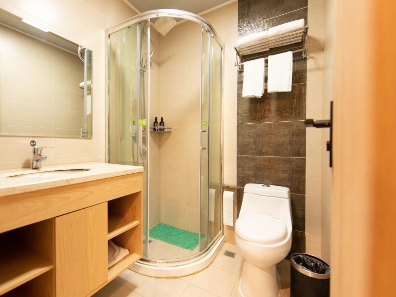 GreenTree Inn Wuxi Jiangyin City Wanda Plaza Tongfu Road Express Hotel 46/49