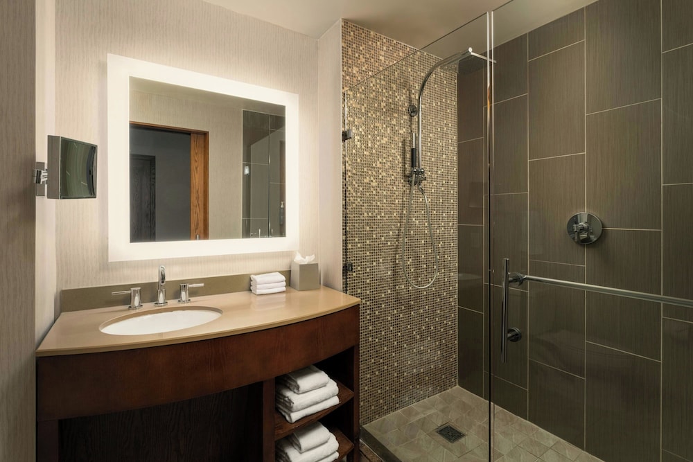 Traditional, King Bed, The Westin Nashville 9/10