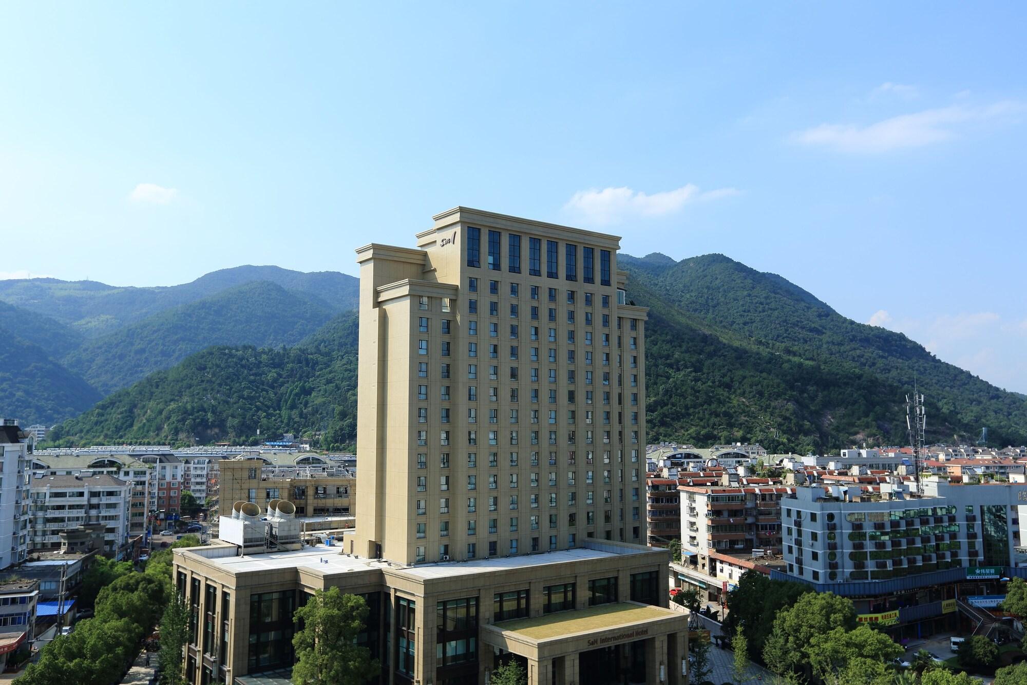 Linhai S And N International Hotel 2/39
