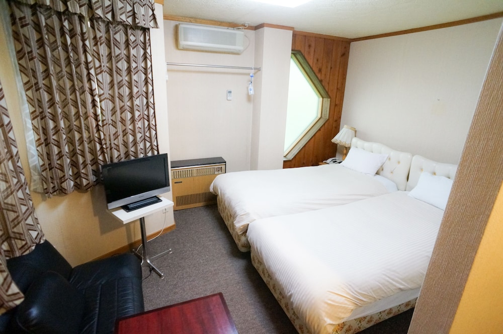 Hakuba Marchen House 8/70