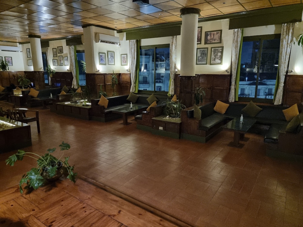 Carlton Hotel 47/49