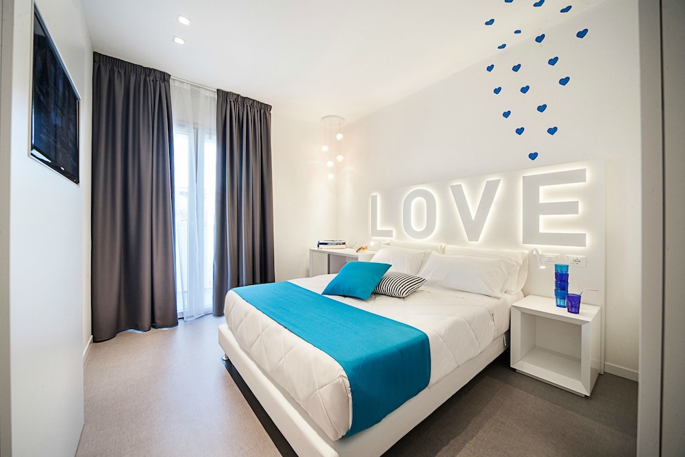Love Boat 26/65