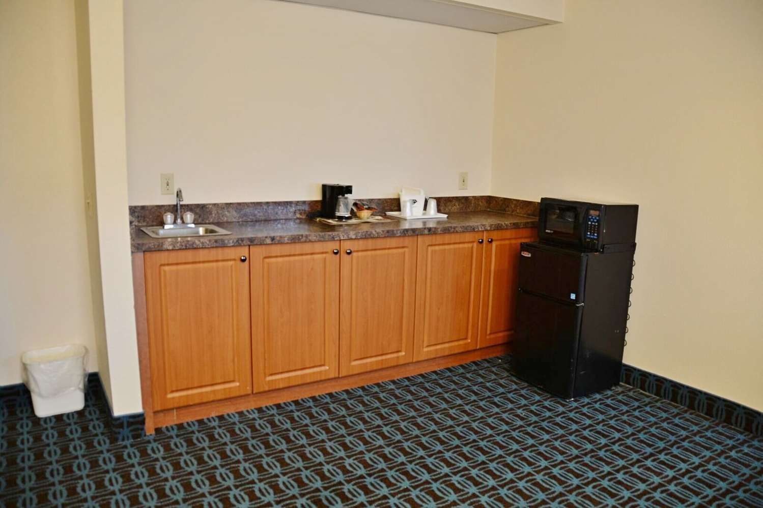 Country Hearth Inn & Suites Kenton 6/47