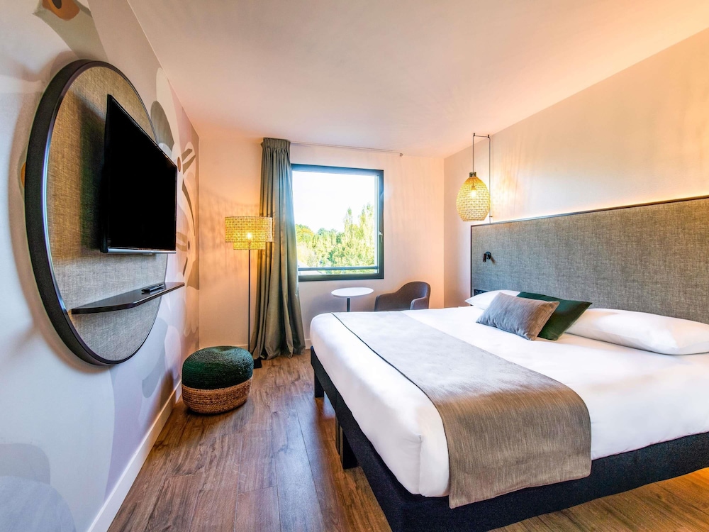 Standard, Double Bed, Garden Side