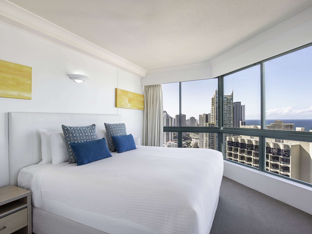 Mantra Crown Towers Surfers Paradise 27/95