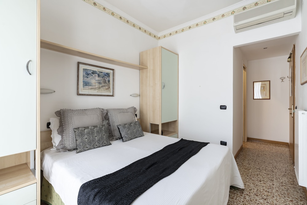 Hotel Aida 6/27