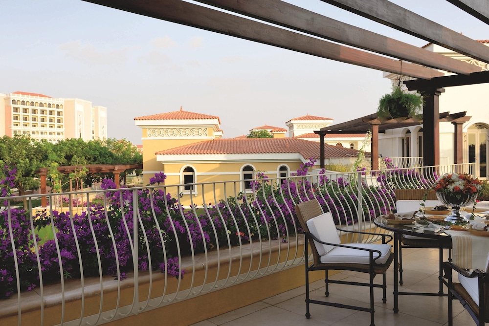 The Ritz Carlton Abu Dhabi Grand Canal 54/63