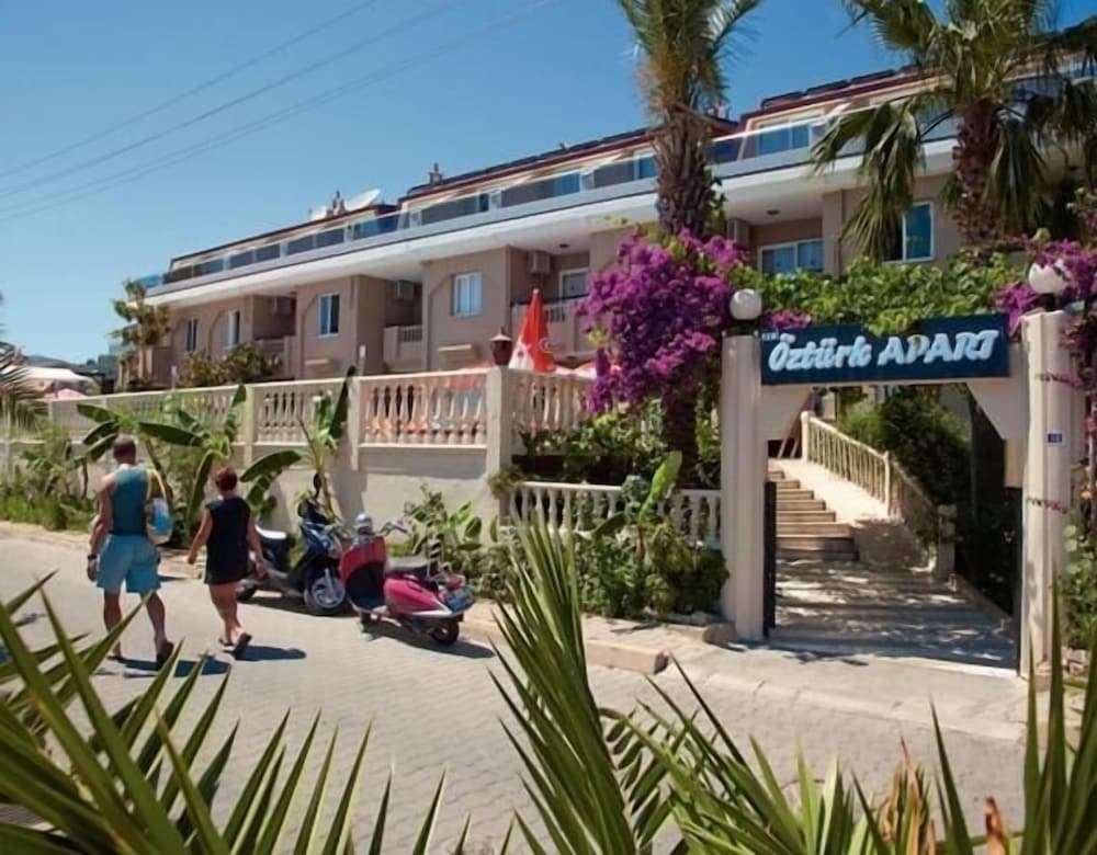 Ozturk Apartments 8/47