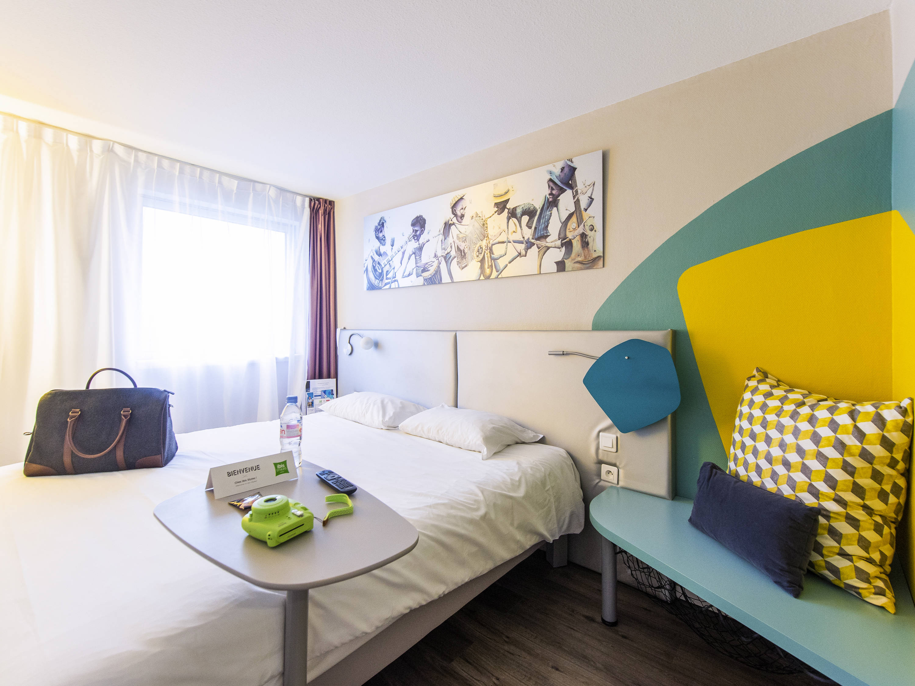 SUITE, DOUBLE BED, SOFA