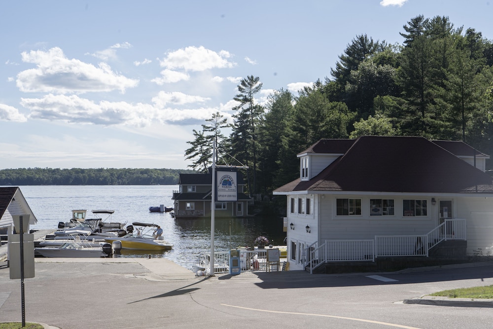 Windermere House 5/69