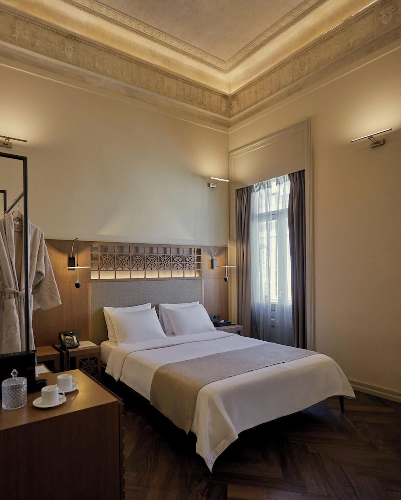 Athenian, Superior, Queen Bed، Athens 1890 Boutique Hotel & Spa 3/10