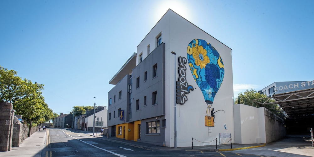 Snoozles Hostel Galway City Centre 35/35