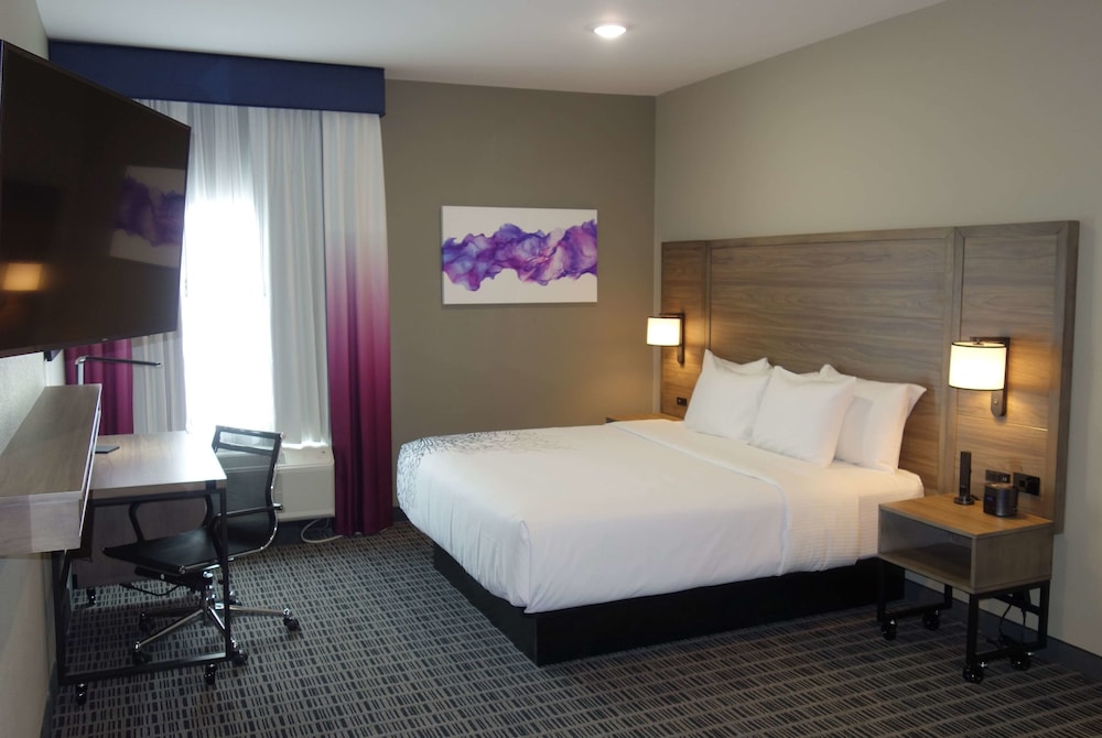 La Quinta Inn & Suites By Wyndham San Antonio Alamo City 14/49