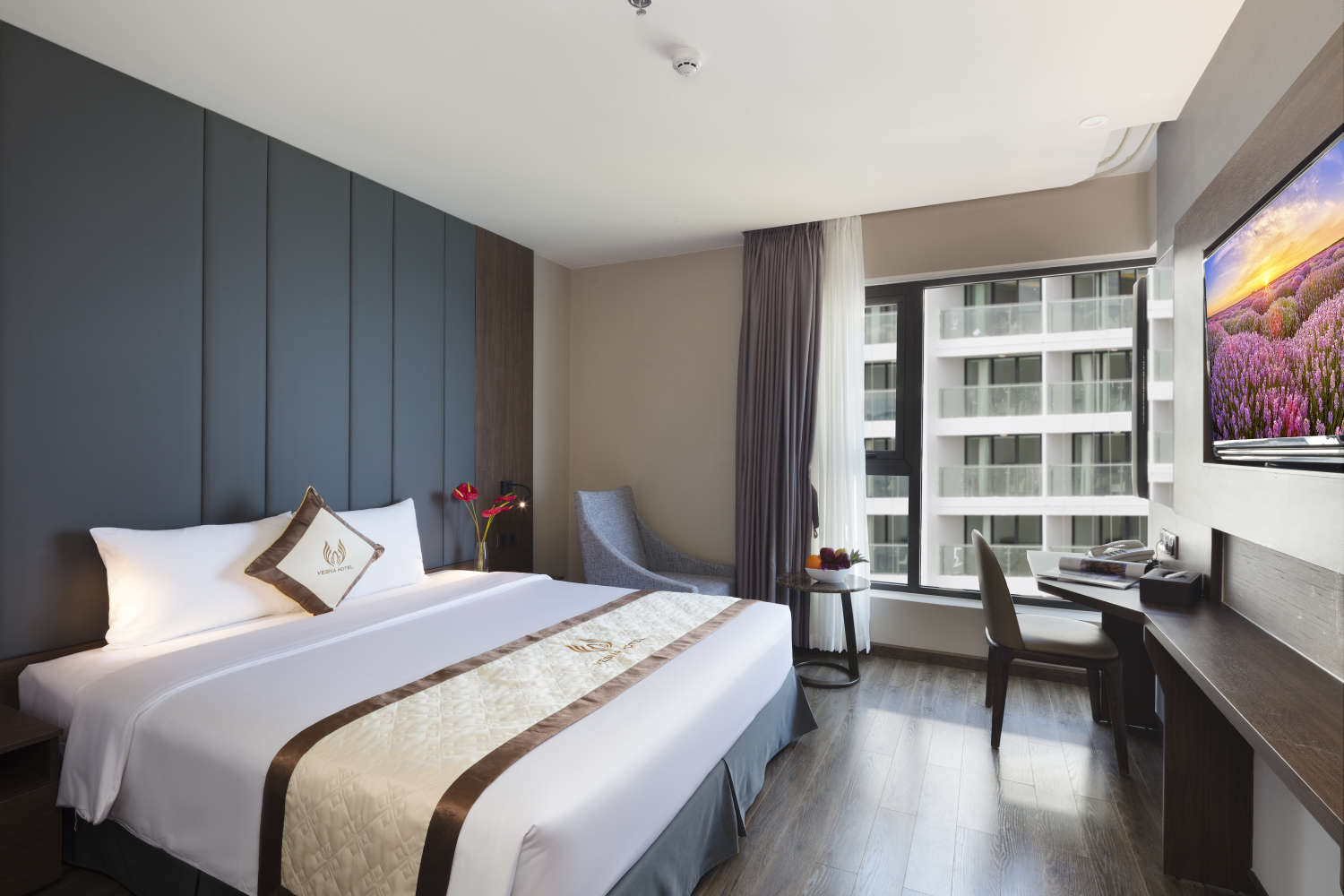 Deluxe, Double Bed