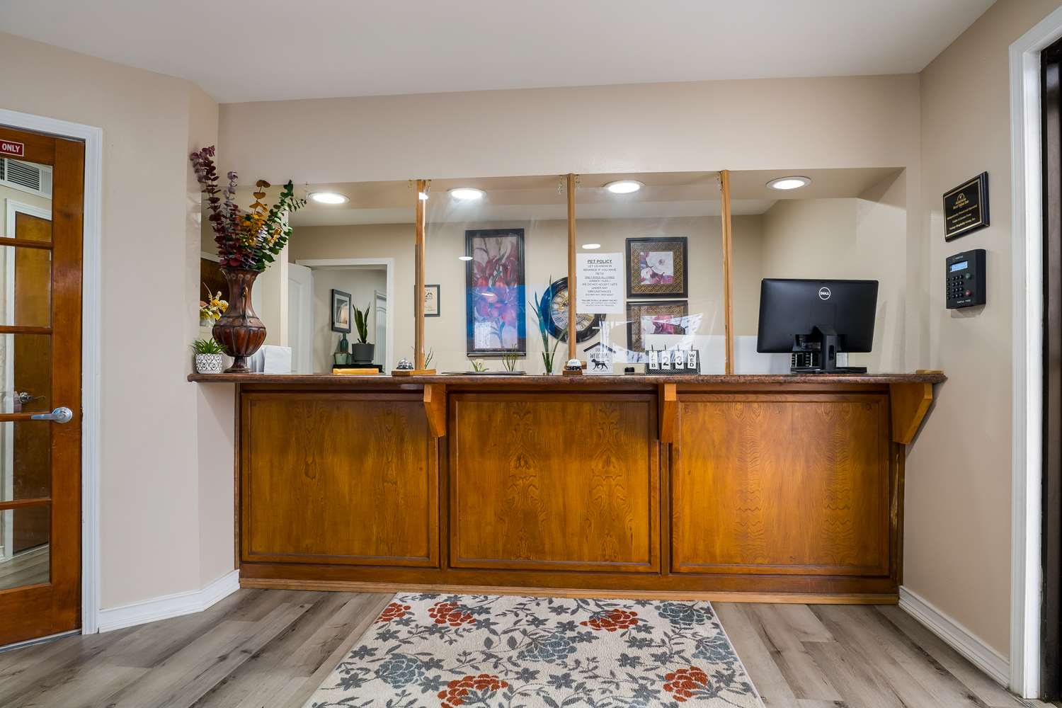 Americas Best Value Inn Refugio 4/6