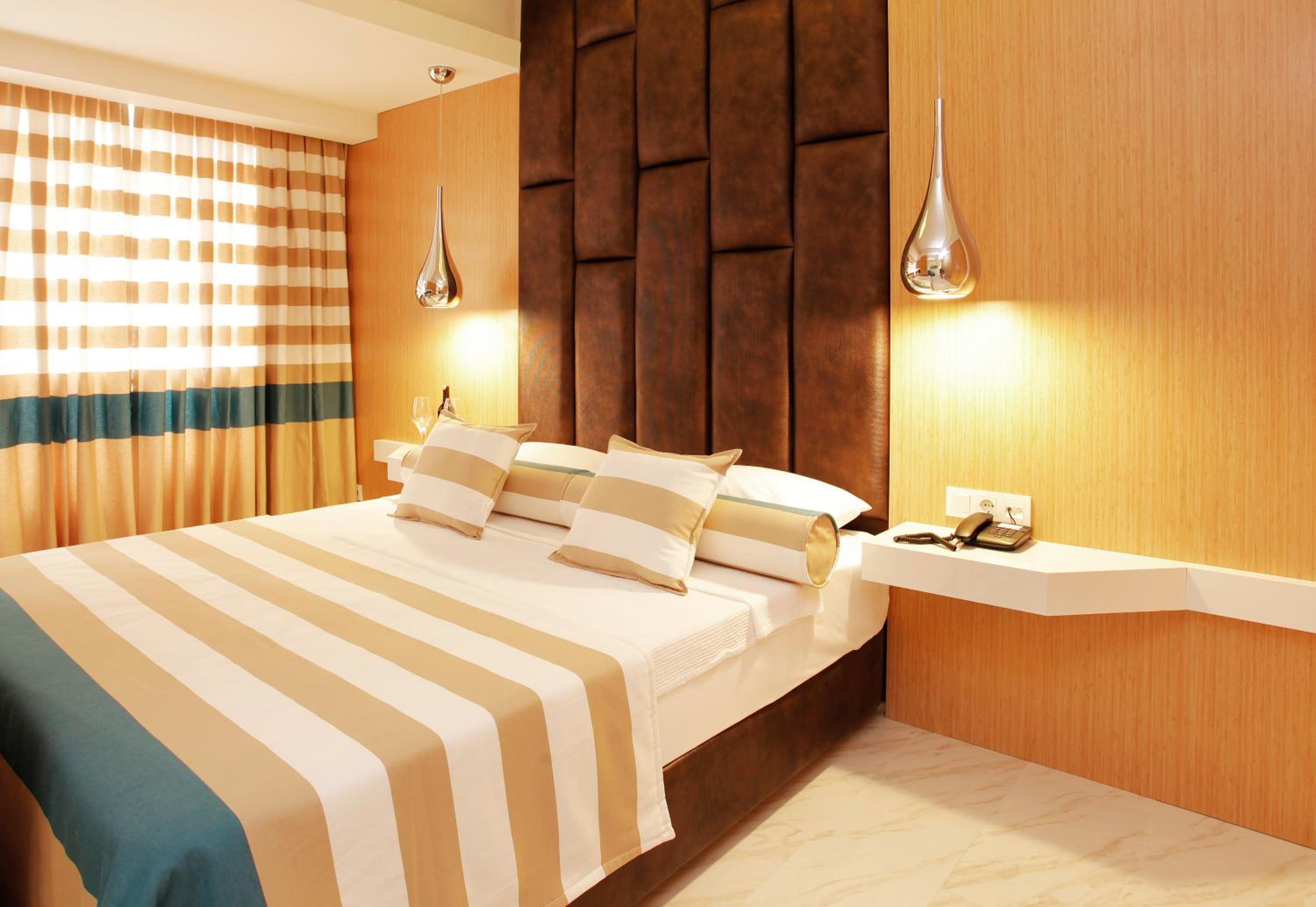 1 BEDROOM, APARTMENT