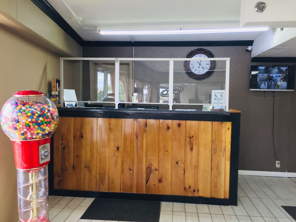 Bear Mount Inn And Suites 4/40