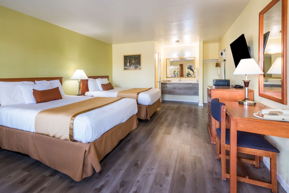 ROOM, 2 QUEEN BEDS