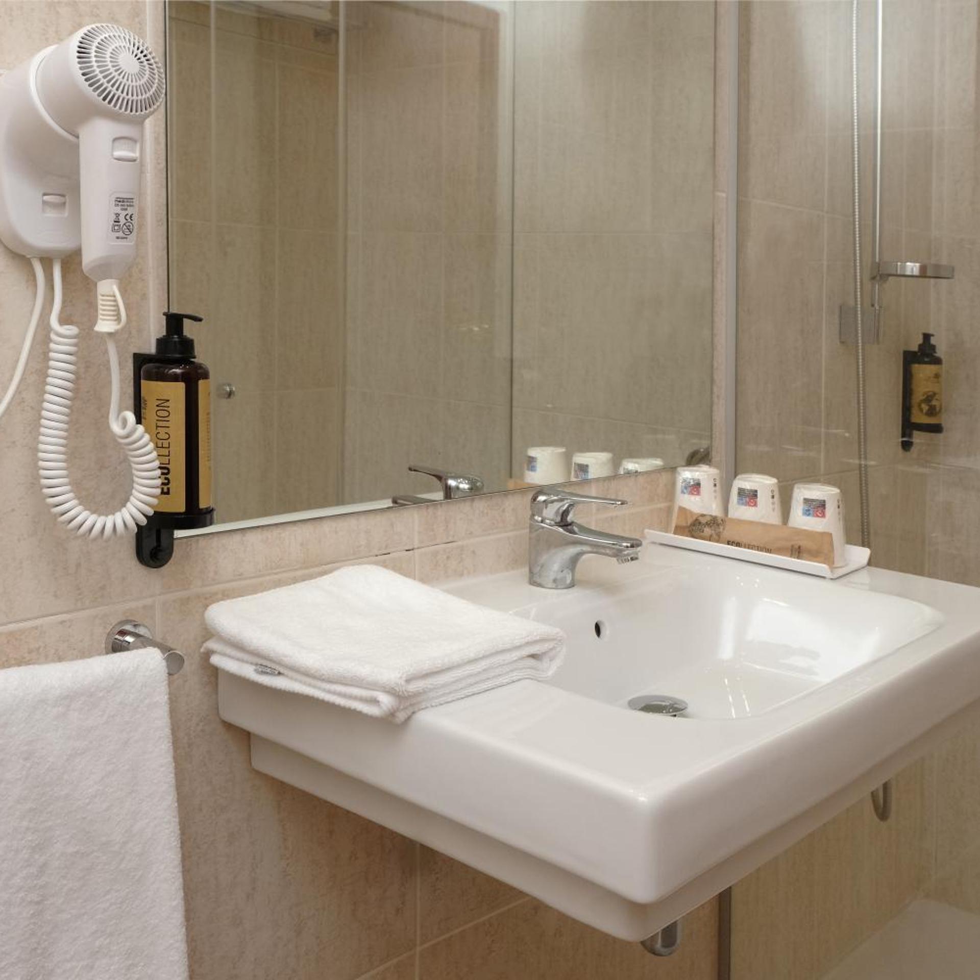 Hotel Belcaire 45/49