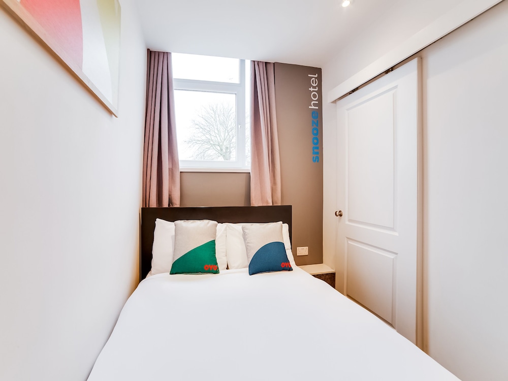 Snooze Rooms 4/31
