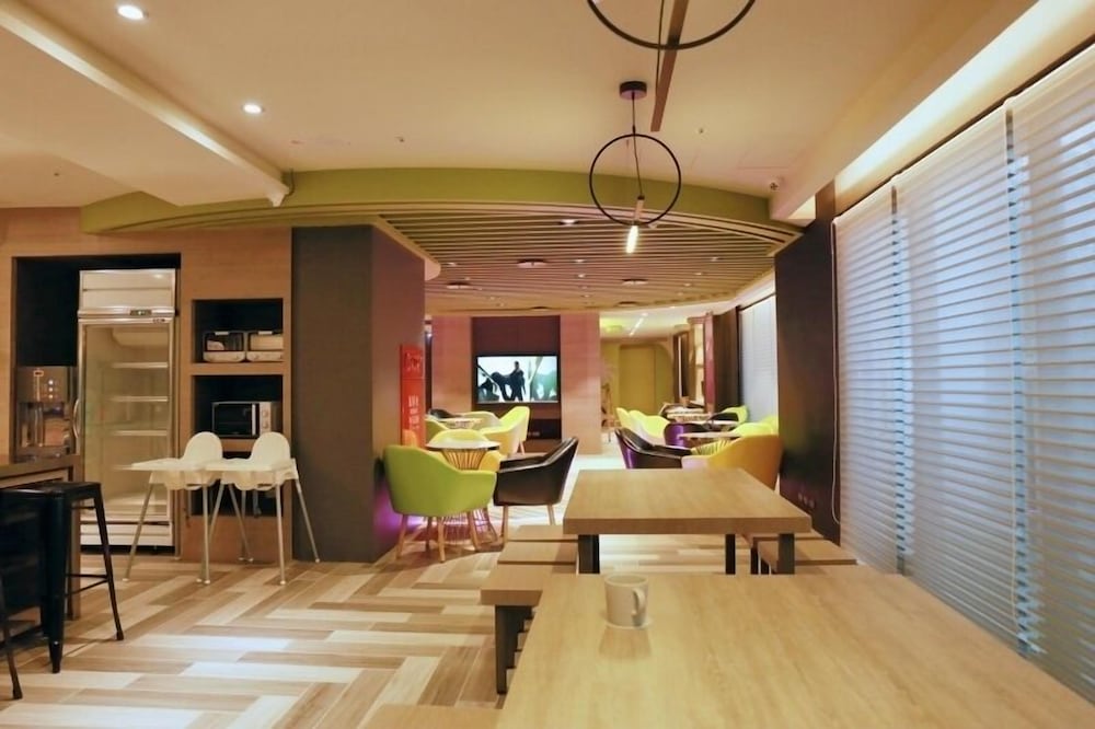 KIWI SHARE HOTEL 24/33