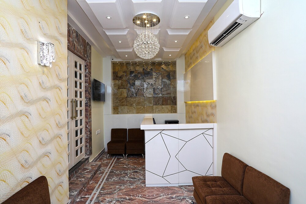 Oyo 15617 Abi's Inn 5/50
