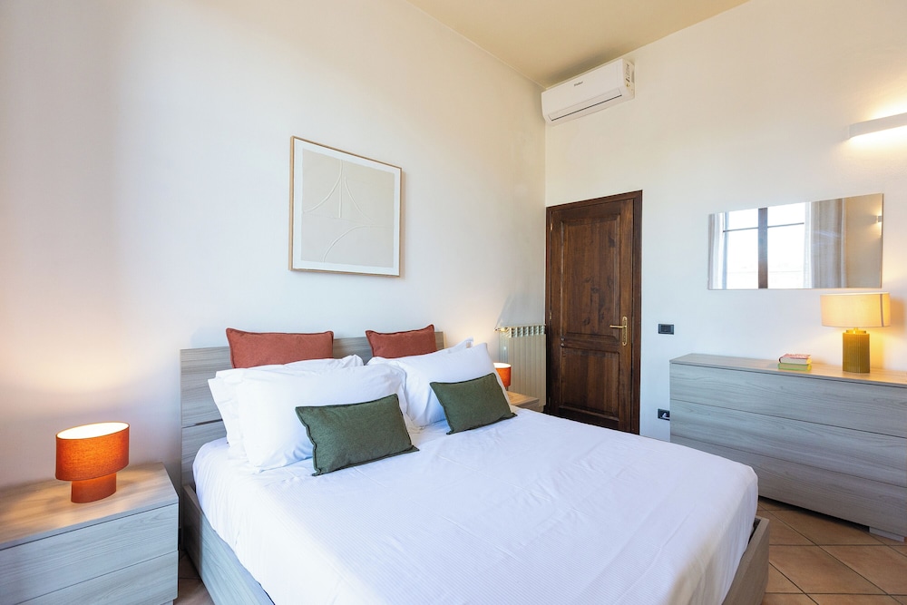 Rental In Rome Rosselli Palace Apartment 5 19/49