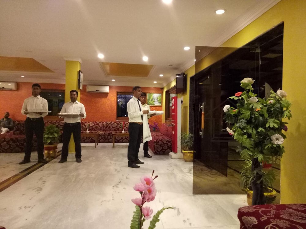 Hotel Taj Darbar 9/45