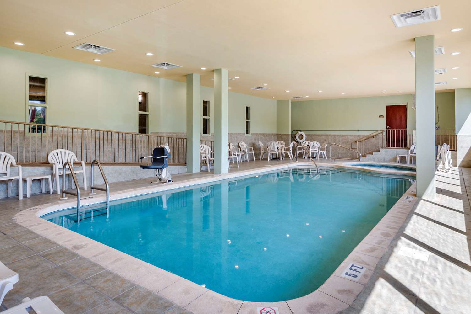 Comfort Inn & Suites Fort Walton Beach - Destin West 19/38