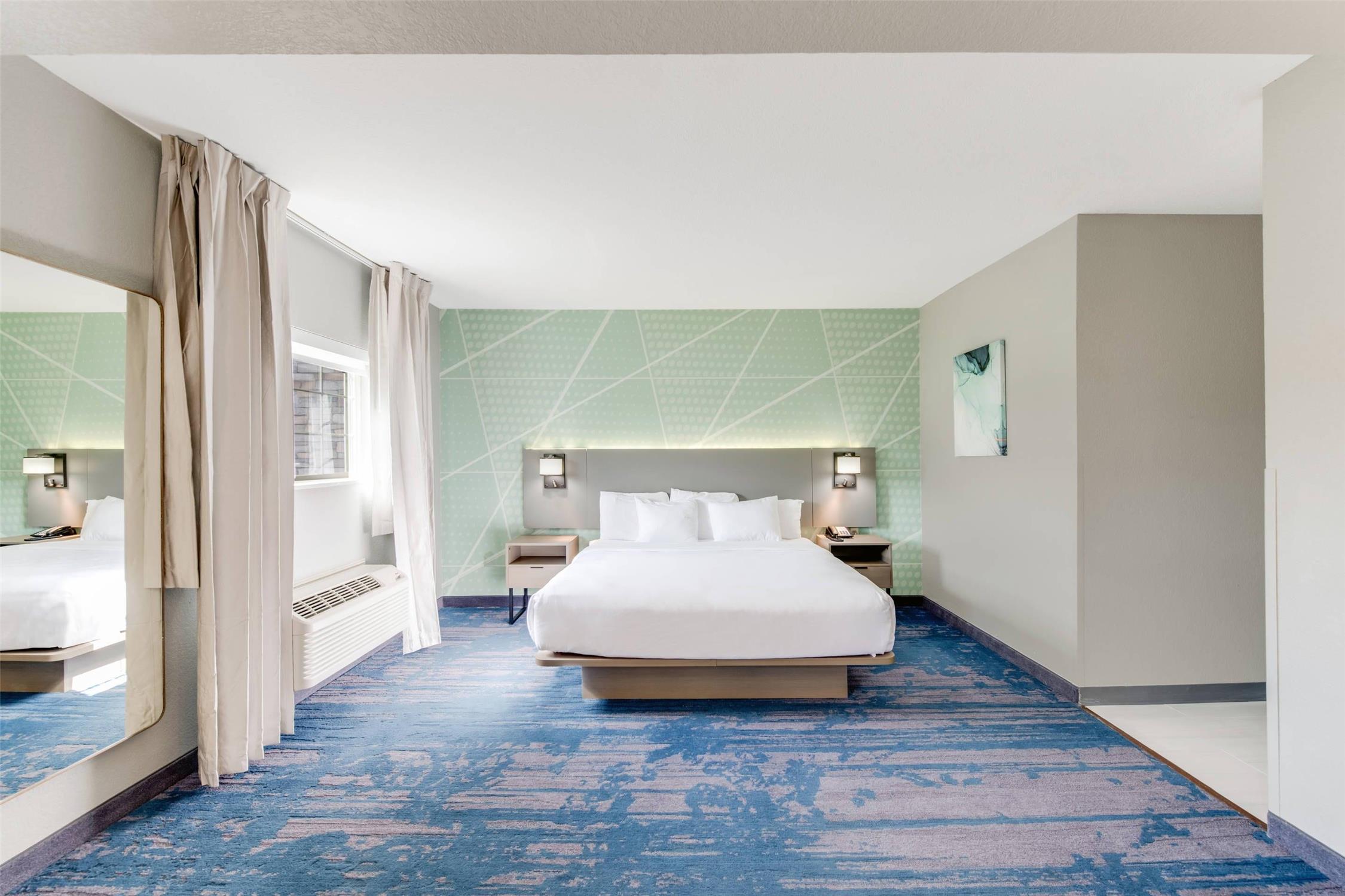 Comfort Inn & Suites Weston - Wausau 11/25