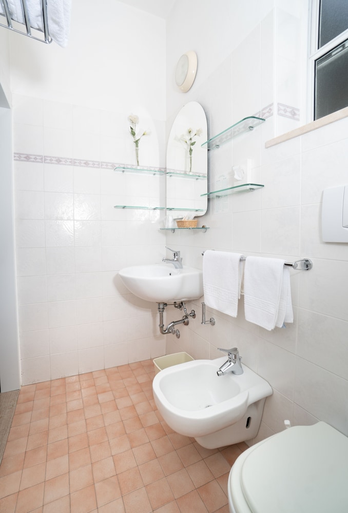 Hotel Sampaoli 46/50