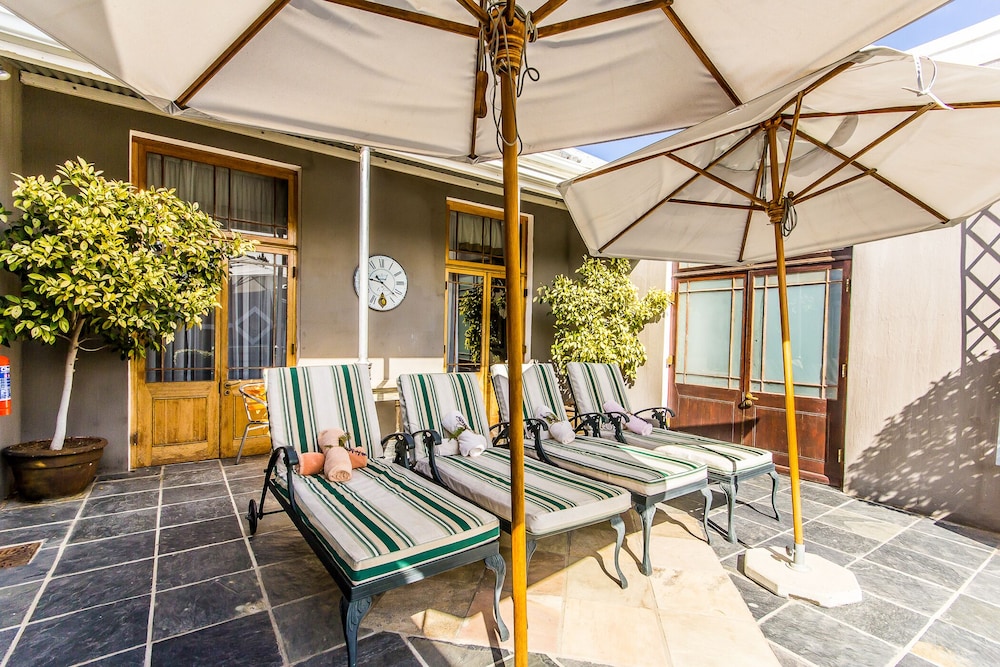 Lemoenkloof Guest House 30/50