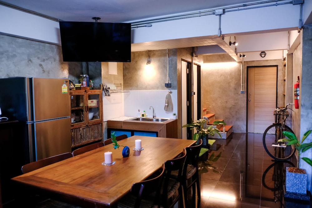Baan Lung Poshtel 25/32