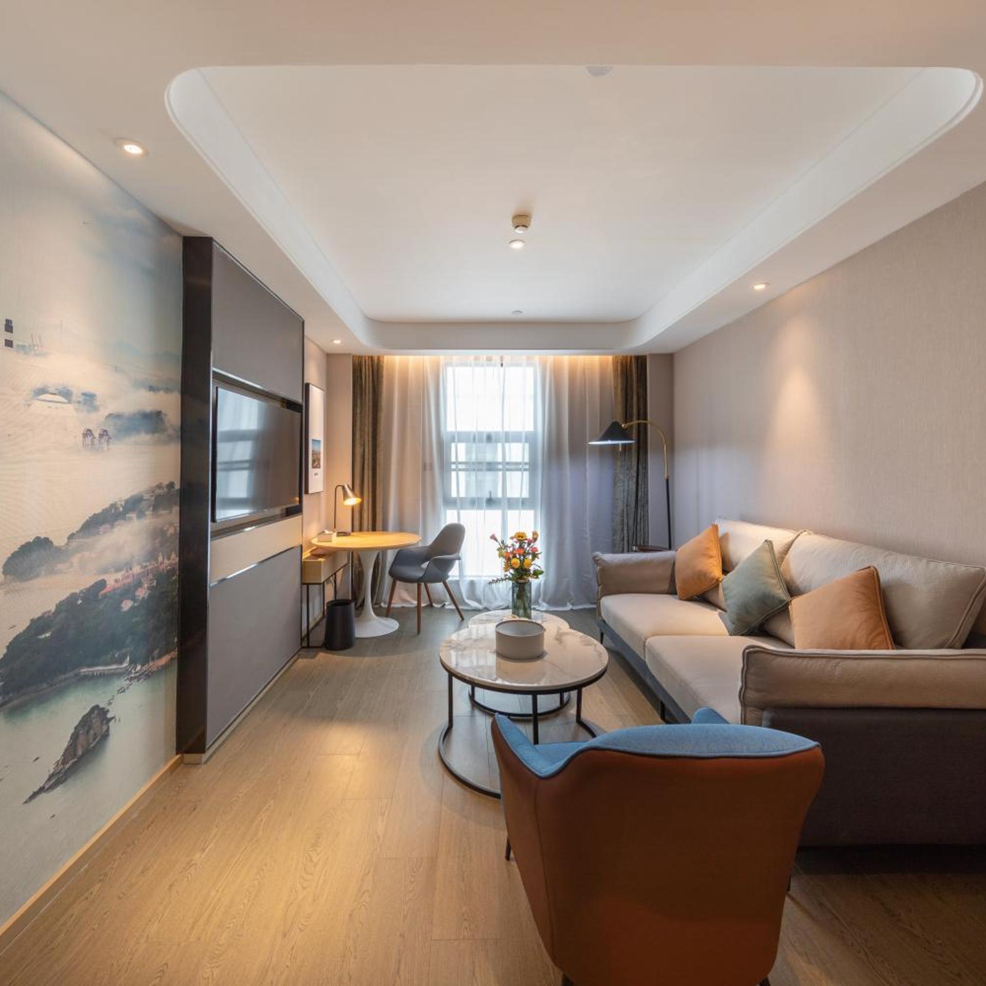 Atour Hotel (Xiamen Jimei Lake Business Center) 36/55