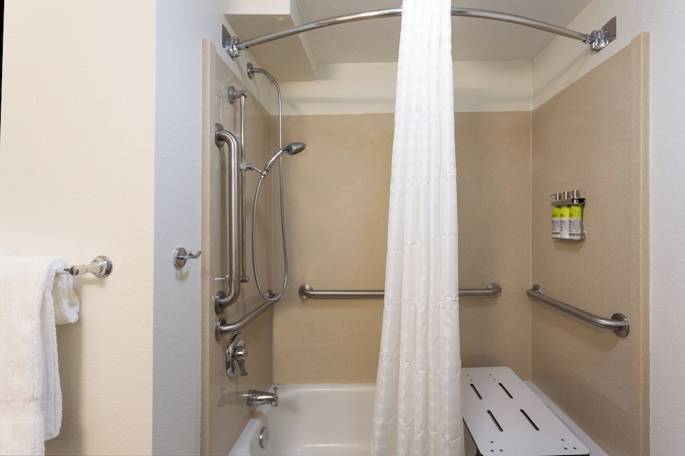 Candlewood Suites Ft. Lauderdale Airport Cruise 61/62