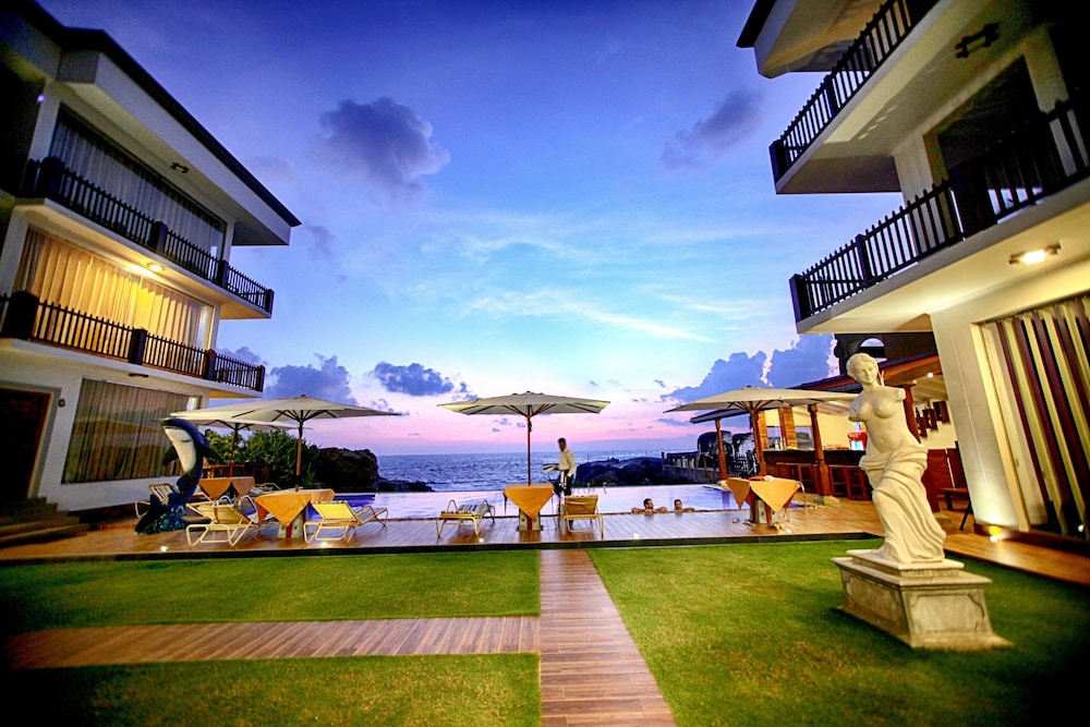 Water Gate Resort & Spa 40/50