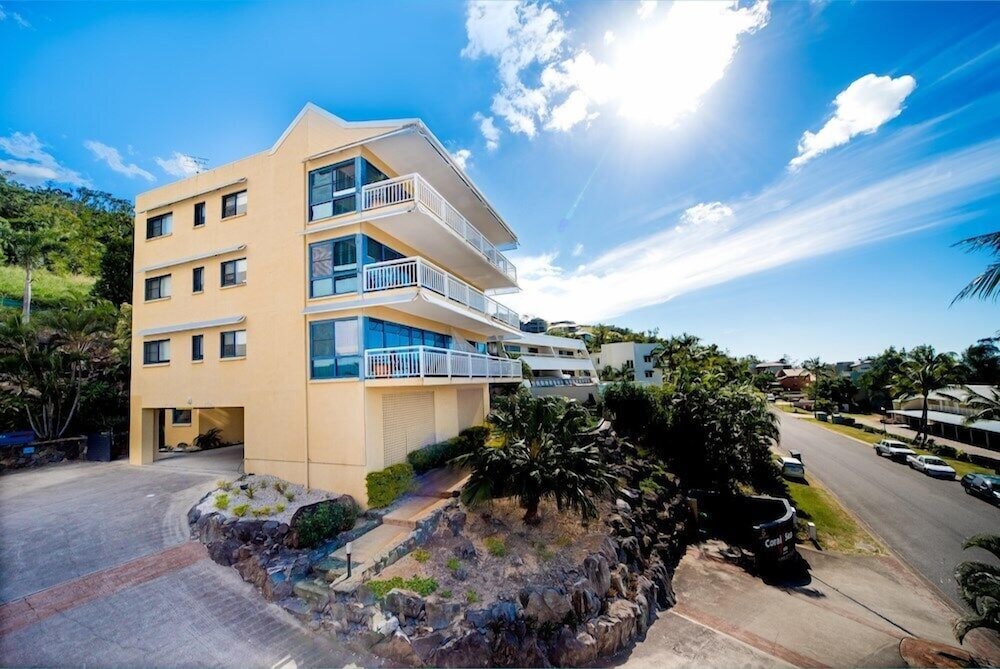 Coral Sea Vista Apartments 5/58
