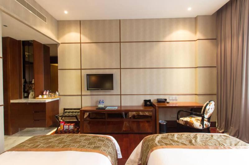 Hiyet Oriental Hotel Zhongshan 25/47