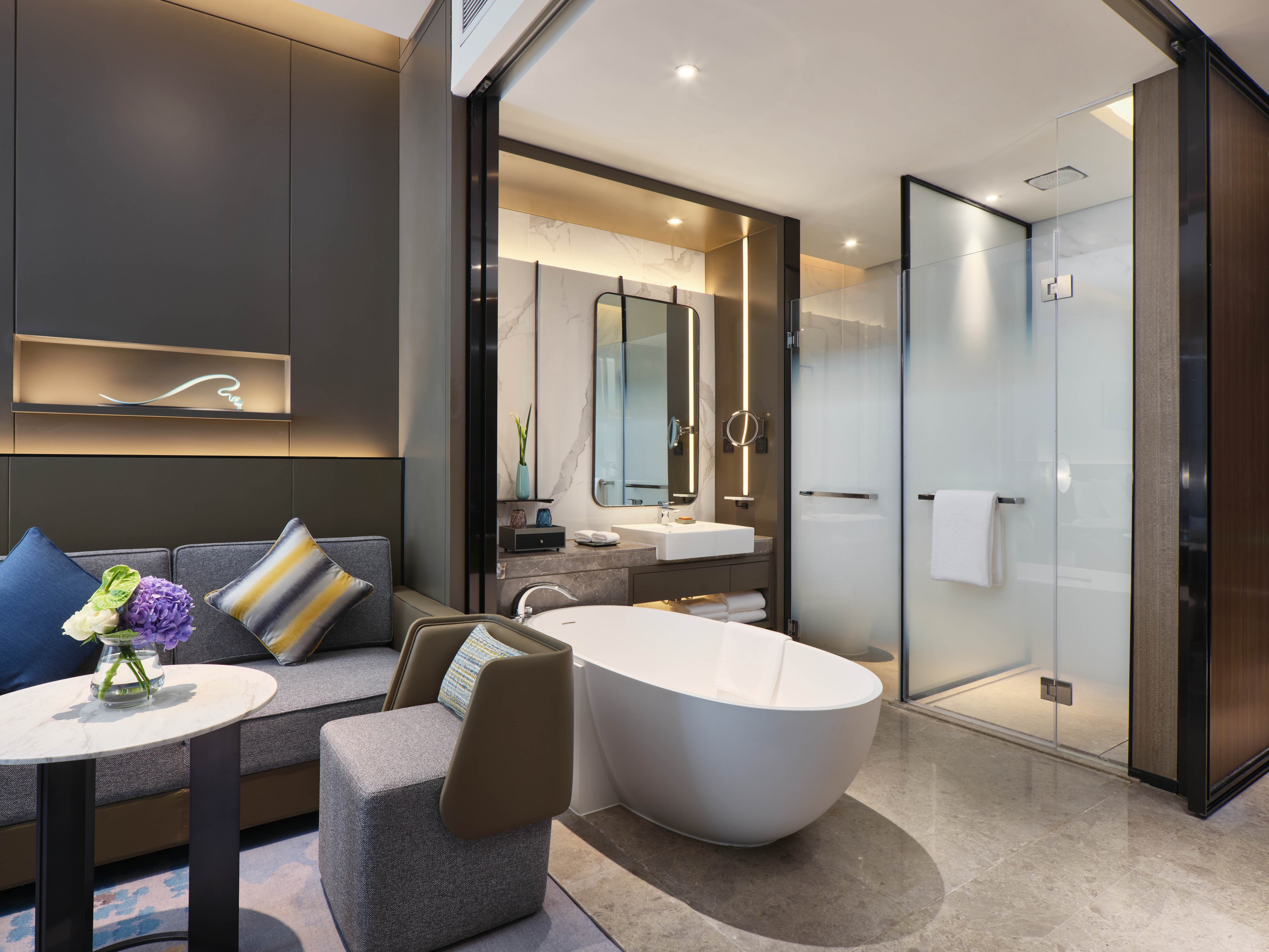 Crowne Plaza Wuhan Development Zone 82/82
