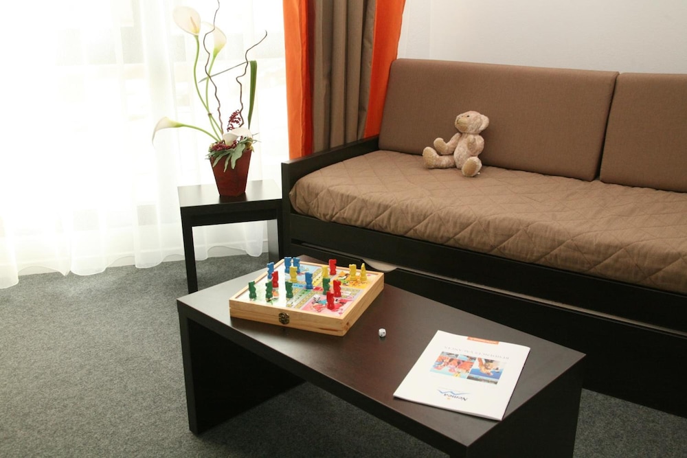 Nemea Home Suite Nancy Centre 36/48